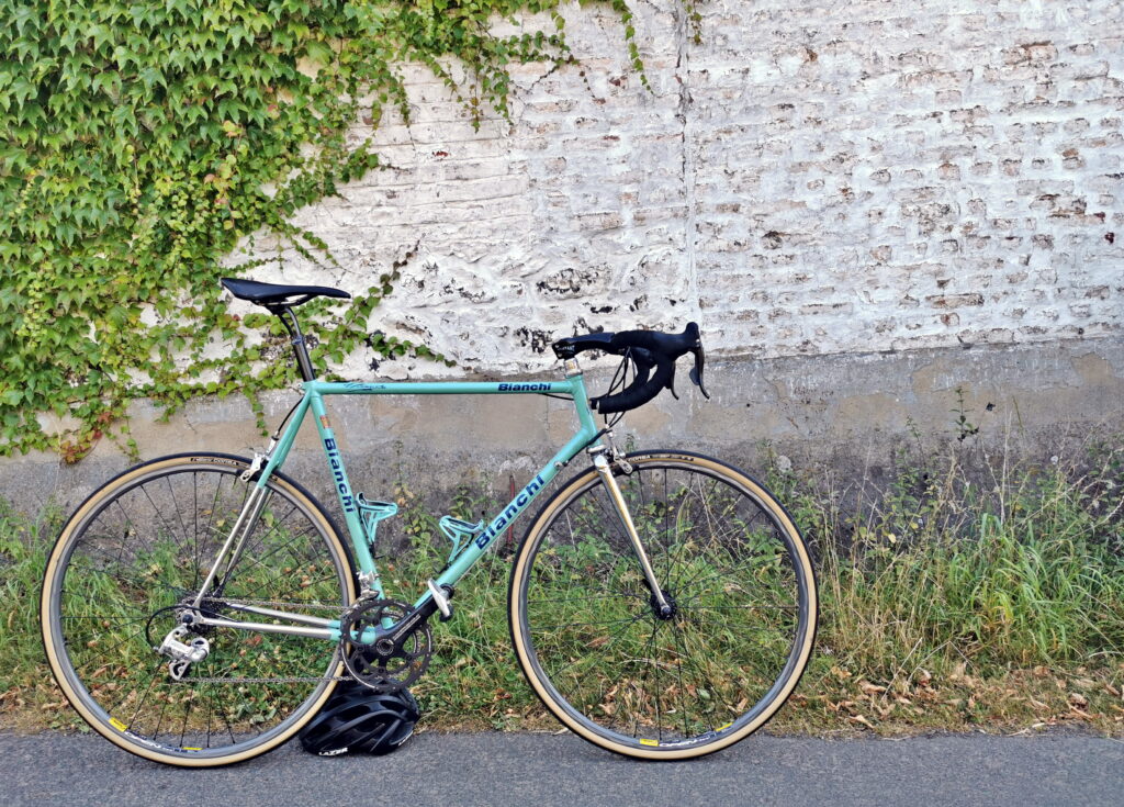 Bianchi celeste